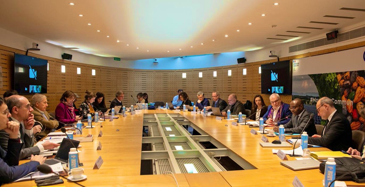 Merci à notre conseil d’administration &amp; à nos équipes. Une ambitieuse année 2024 pour le groupe <a href="/AFD_France/">Agence Française de #Développement (AFD) 🇫🇷 🇪🇺</a>, avec <a href="/Proparco/">Proparco</a> &amp; <a href="/expertisefrance/">Expertise France</a>. Au total, + de 13 Md€ d’activité, dont 7,5 pour le climat, >1 pour la biodiversité &amp; + de 50% pour l’égalité femmes-hommes 💪🏽🙏🏼