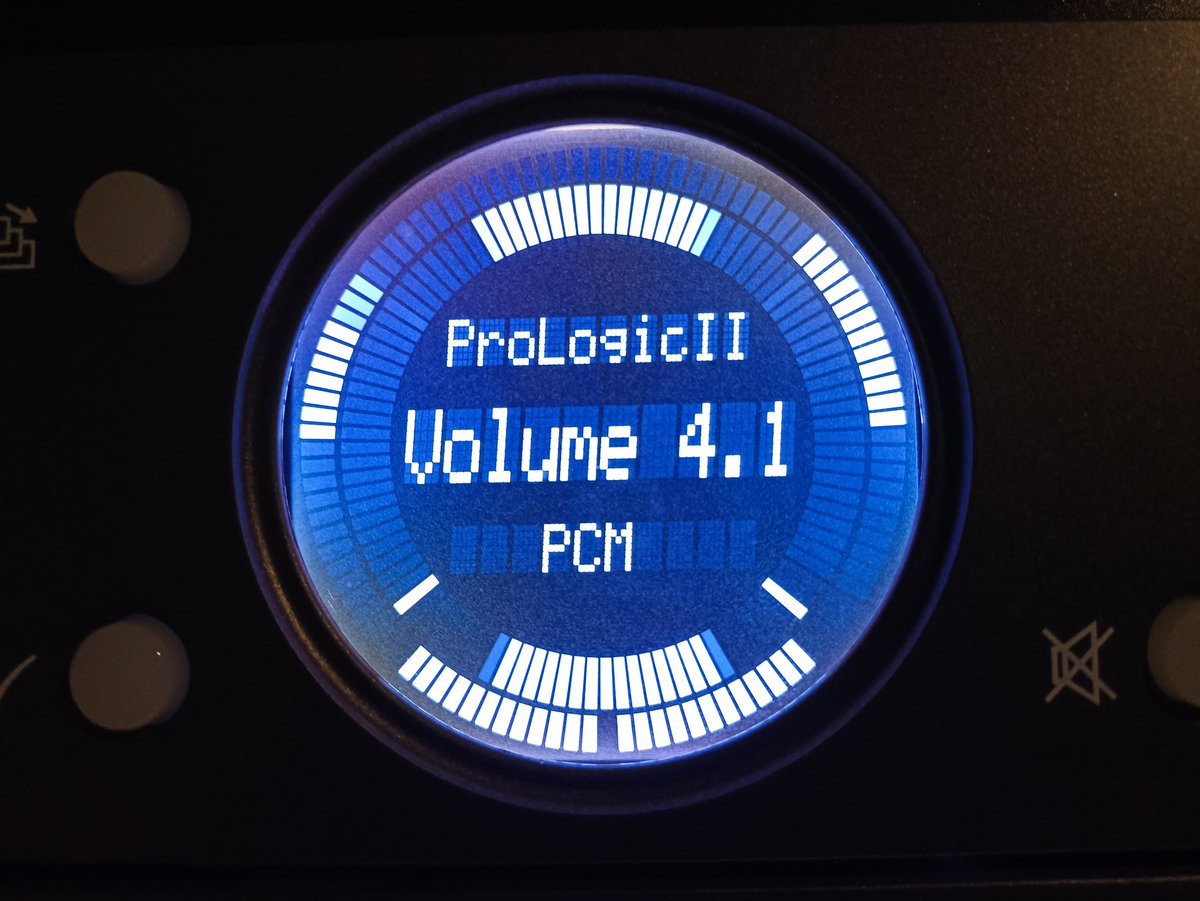 SalaAbiertaES's tweet image. Un aplauso para esos operadores que proyectaron #Interstella5555 forzando el sonido en Dolby Pro Logic II porque se dieron cuenta de que el DCP de @versiondigital sólo se escuchaba por pantalla. 🔊

#DaftPunk #Cabina