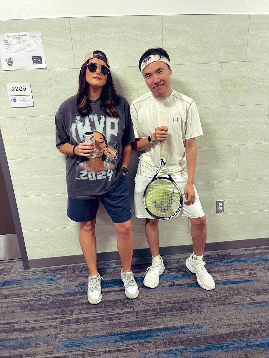 seedwardss's tweet photo. Frat Bro ๐ค Tennis Pro #RhymeWithoutReason @CoachZhu https://t.co/e5X8jFSIkI