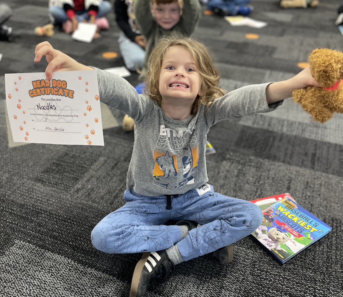 Our READ dogs are officially certified and ready to listen to their kids read! Special thanks to <a href="/NobEdFoundation/">NSEF</a> for making this project possible! <a href="/NobleCrossing/">Noble Crossing</a>