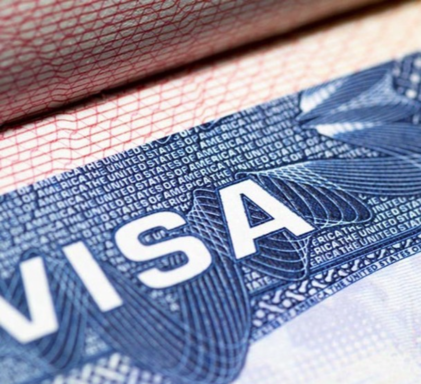 harrylpg's tweet photo. 🇺🇸 VISA DE ESTADOS UNIDOS.
✍️¿Cómo hacer el trámite uno mismo, muy fácil, sin pagarle a nadie y desde cero? Animate que es fácil.

✍️Esto lo escribí hace mucho, pero lo vuelvo a repetir ya que el tramite se normalizo, volvió a ser rápido y por alguna razón que no sé, estos días me aparecen likes nuevos en el posteo.

📅Hay turnos para Diciembre y Enero.

🔷El trámite en 3 simples pasos:

1. Completar el Ds160 https://t.co/RcNKWjOerg…

2. Una vez completado, darte de alta y bajar formulario de pago. https://t.co/Qw3rWDgJz4

3. Una vez que pagaste, volvés a entrar y pedís el turno. https://t.co/Qw3rWDgJz4

✍️Algunos tips adicionales:

🔹Anota el nro de DS apenas comienzas.
🔸Tenés pocos minutos para hacerlo, si perdés tiempo, tenés que volver a empezar.
🔹No podes usar un correo, que ya lo usaste previamente para otra visa.
🔸La visa de turista es B1 B2.
🔹Aunque no tengas fecha estimada de viaje, tenes que poner una. Pone una estimada.
🔸Cuando te pide dirección, si no tienes ninguna, poné la de un hotel clásico de la ciudad donde tengas pensado ir.
🔹Si es renovación, igual tenes que hacer todo como si nunca hubieras tenido VISA. El sistema se va a dar cuenta y te va a dar solo una cita para la foto y huellas, si no pasaron mas de 6 meses de vencida.
🔸Mismo tramite para todos, sin importar edades.
🔹El pago del formulario, por ahora conviene pagarlo en pesos en un rapipago. A las 24hs del pago, se te habilita la opción de turnos. Si lo haces entre un Viernes y un Domingo, se te cuenta como un solo día.