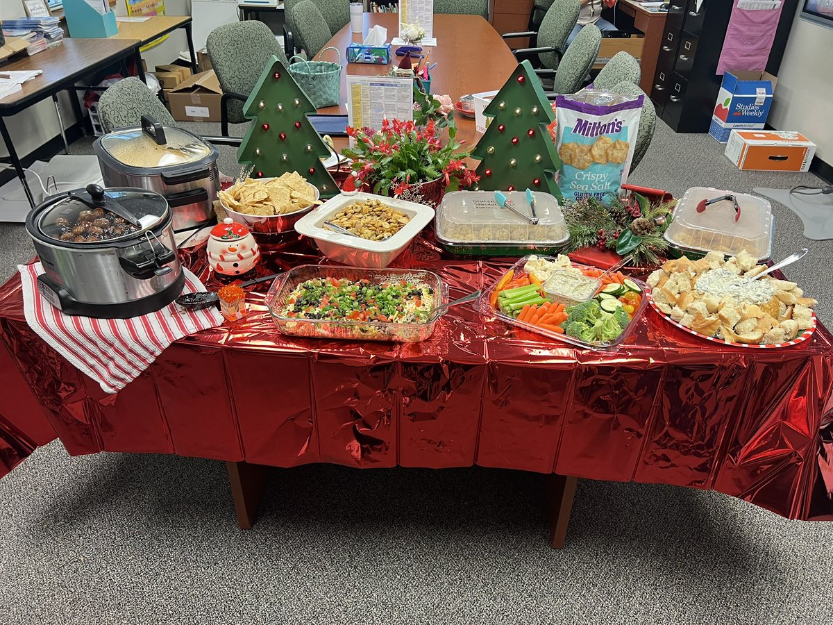 ulatoskiJPE's tweet photo. Introduced @JimPlain staff to a new holiday tradition… Wassailing! Holiday sweets, savory snacks, and of course wassail for our staff to enjoy! #jpepride https://t.co/hXaqroCbqC