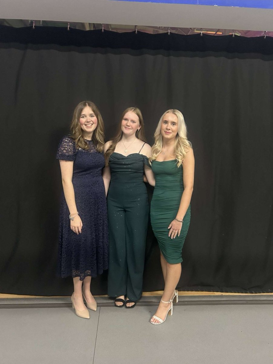 Thank you <a href="/S6Captains/">LHS Captains</a> for having us at your S5/6 Christmas Dance! 🎄 
<a href="/LarbertHigh/">Larbert High School</a>