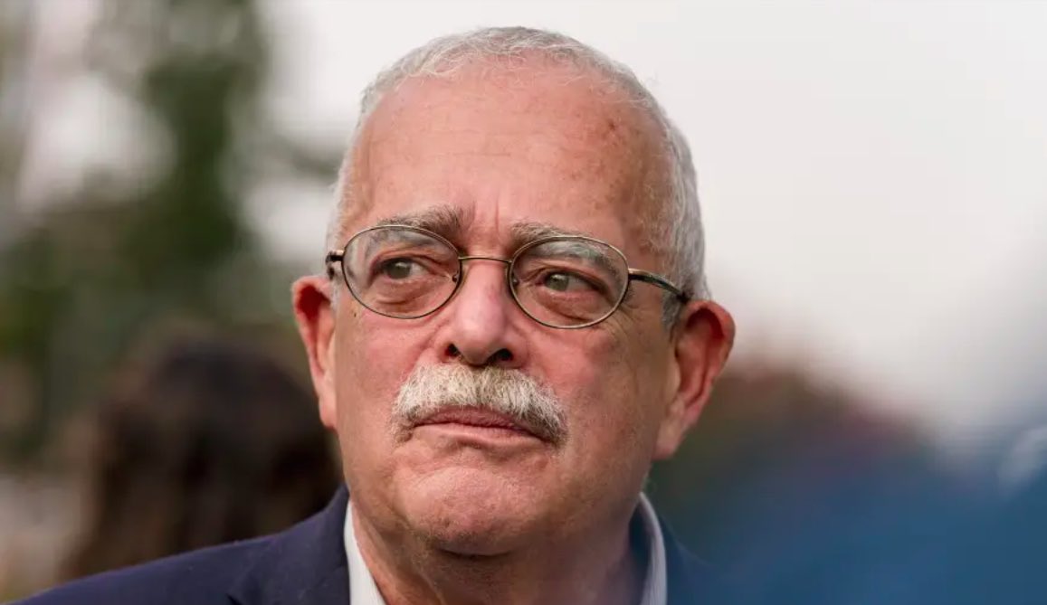 NewsWire_US's tweet photo. Rep. Gerry Connolly wins initial vote for Oversight Committee ranking member, edging out Rep. Alexandria Ocasio-Cortez 34-27 https://t.co/sB4agTHcWq