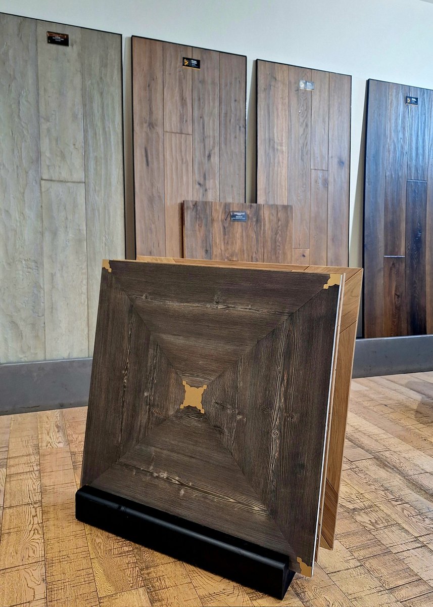 ambrapiccin's tweet image. Oggi a Bassano Parquet con Marina e Marta Andreatti 👏👏👏 complimenti per i vostri meravigliosi pavimenti 🥰 sono perfetti per le mie case 🤗 texture e colori bellissimi e tutti personalizzabili 😇 grazie per la disponibilità e l'ospitalità