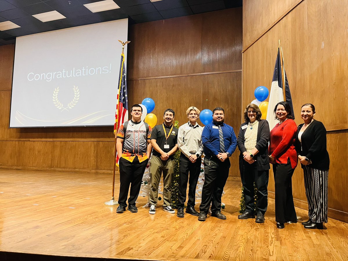 Brenda Chacon-Robles, Ed.D. (@brendachr1) on Twitter photo Our E-Sports program keeps growing and growing <a href="/YsletaISD/">Ysleta ISD</a>! Congratulations to all our winners. Thank you, <a href="/BuenrostroErick/">Erick Buenrostro</a>, for all your help. #THEDISTRICT Our E-Sports program keeps growing and growing <a href="/YsletaISD/">Ysleta ISD</a>! Congratulations to all our winners. Thank you, <a href="/BuenrostroErick/">Erick Buenrostro</a>, for all your help. #THEDISTRICT