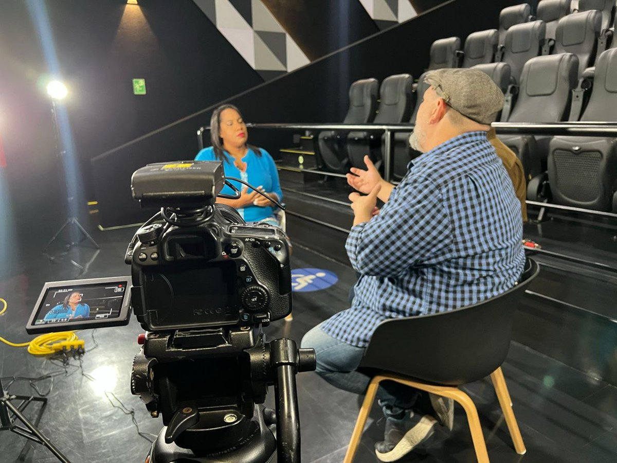 Hoy, está al aire en las pantallas de RT una entrevista nuestra a dos cineastas venezolanos, Daniel Yegres y Eduardo González, a propósito del estreno reciente de una película de su autoría: 'Alí'. Un largometraje sobre uno de los más importantes cantautores venezolanos de los