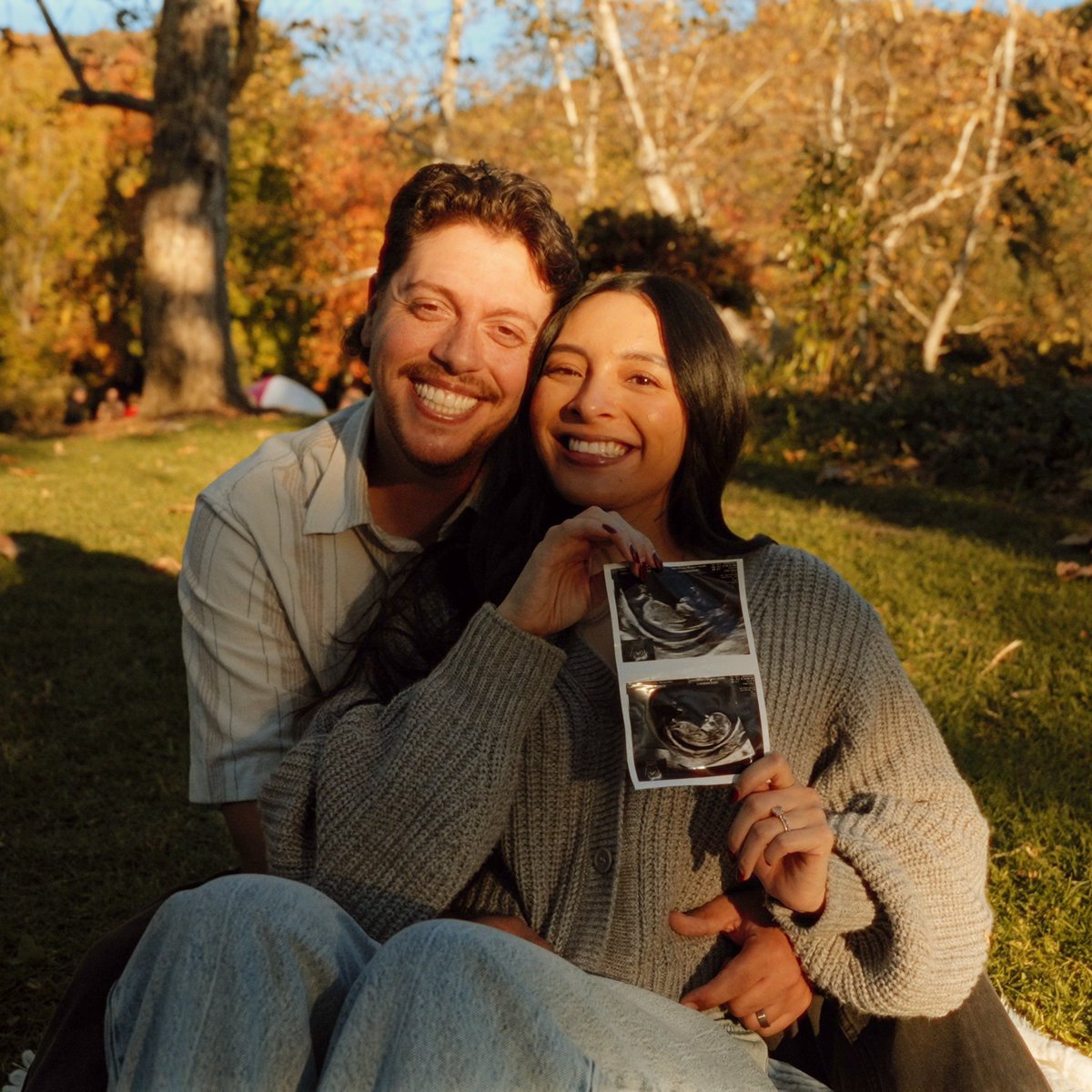 Zachpiona's tweet photo. “BABY P” COMIN IN SUMMER 💙💙 https://t.co/tVkKn7BcS8