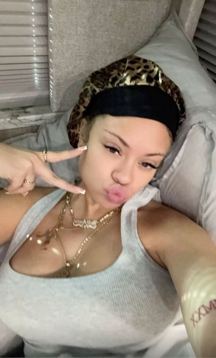 BARDIBBY_'s tweet photo. @___Bonafide Latto is tea with or without makeup baby. https://t.co/6hGPcRrRxE