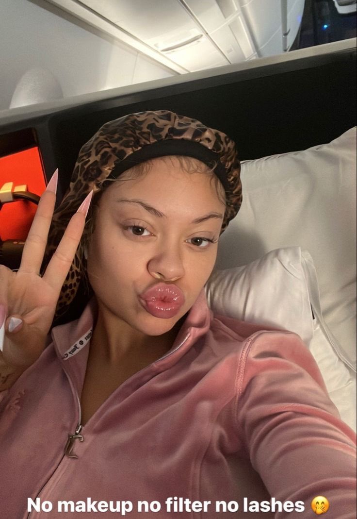 BARDIBBY_'s tweet photo. @___Bonafide Latto is tea with or without makeup baby. https://t.co/6hGPcRrRxE