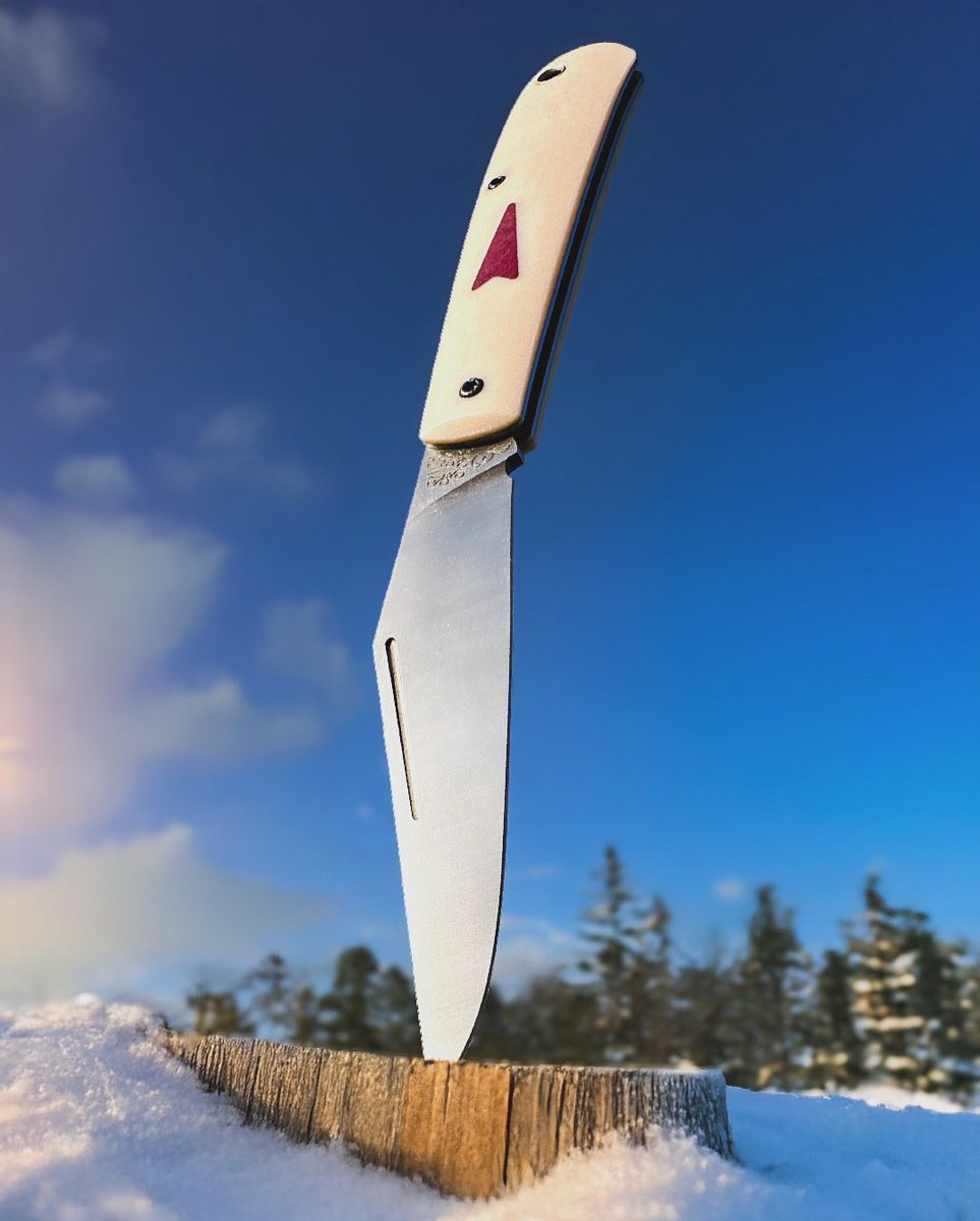 SmithnSonsKnfCo's tweet photo. Time is running out for Christmas shipping, but there’s still time! Everything in the Christmas Shop ships within one business day and should arrive before Christmas. We just updated the stock, so don’t wait—shop now while there’s still time! #usamade #slipjoint #Christmasgifts https://t.co/GrBrbjlR8S