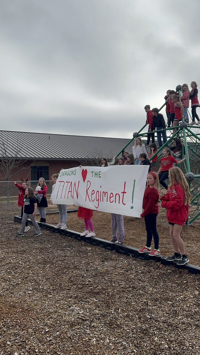 DCESDragons tweet media