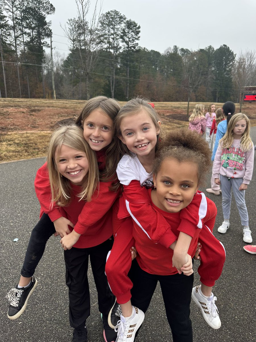 DCESDragons tweet media