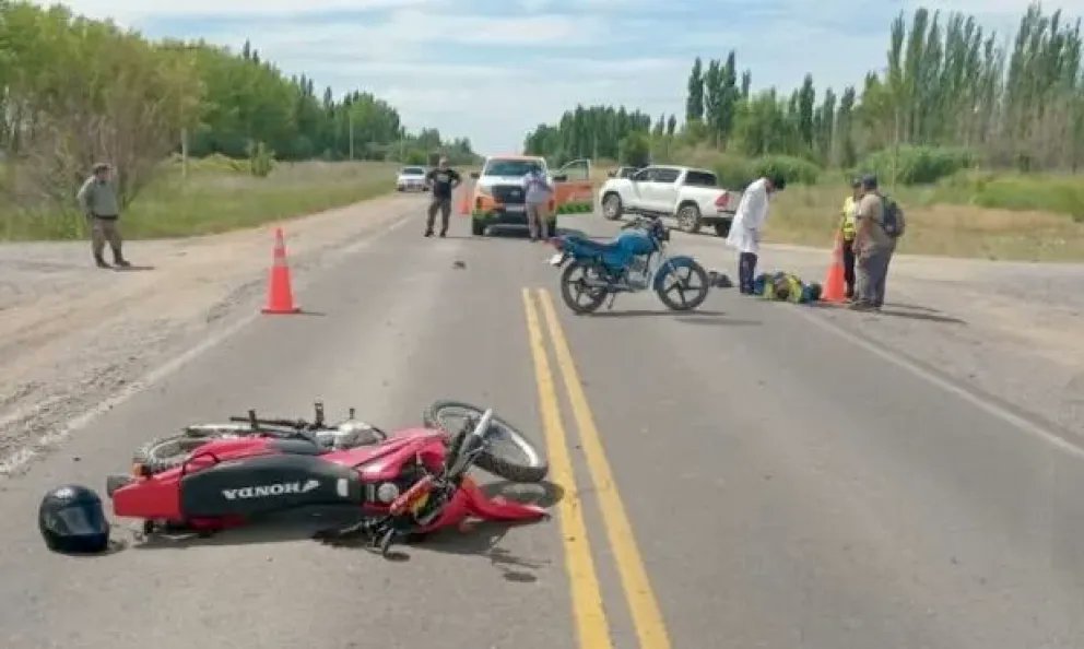 Dos motos chocaron entre Lamarque y Pomona

acortar.link/TVAWEV