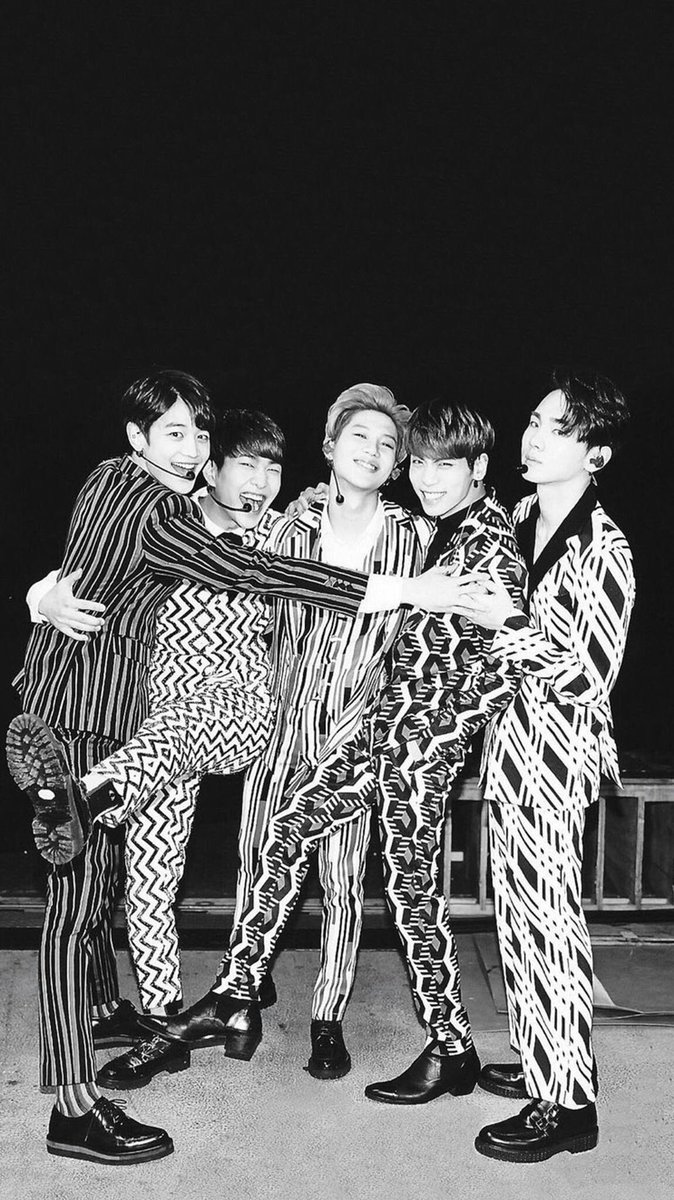 fabulous_pie_'s tweet photo. SHINee is five. 🩵

No matter what. 

#SHINeeis5 #5HINee https://t.co/q6E7J92CFE