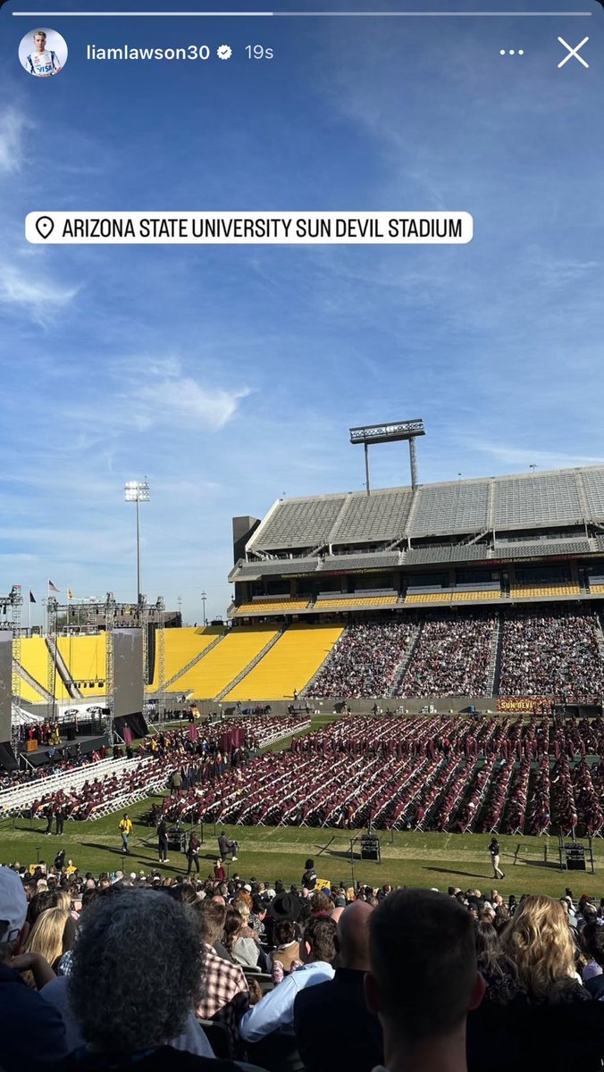 vstpnbaby33's tweet photo. not Liam @ my rival school’s graduation. like this makes me dislike him more #fuckasu #beardown https://t.co/WHPjZMQy05