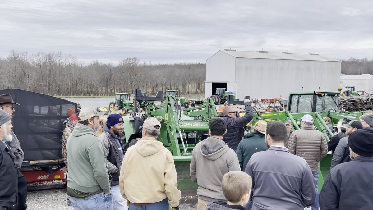 MachineryPete's tweet photo. If you missed weekly Machinery Pete Monday chat w/ @ChipFlory on @agritalk radio show this morning, here's link to listen: https://t.co/My4xMe4M4E
More insights from Bible Grove, IL and Crofton, KY farm auctions I covered Thursday and Saturday https://t.co/Xl11BsM68M