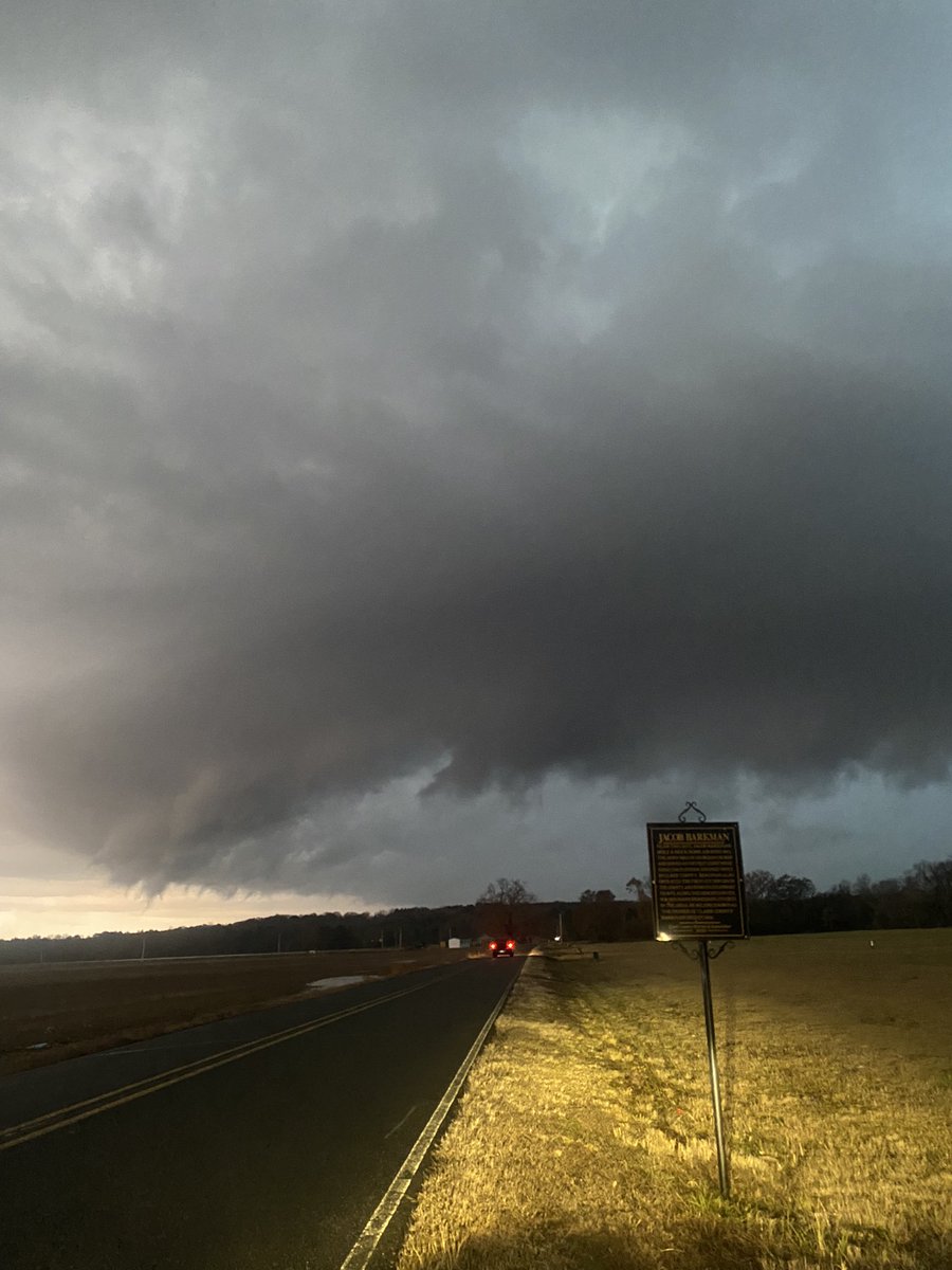 Austin Grove tweet media