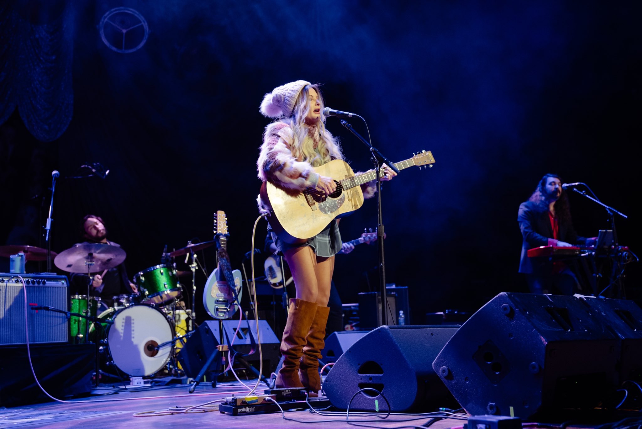 Elizabeth Cook Apron Strings Elizabeth Cook Triumphs Over Tragedy