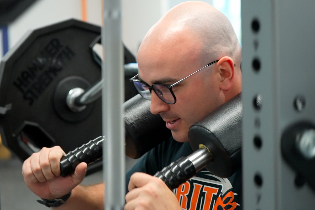 LakeshoreFound's tweet image. Get a sneak peak of our interview with deaf athlete, former pro-baseball player and Athlete Development Program Coordinator at @RITNTID, Skip Flanagan.👀
@FlanaganPerform
Skip recently visited SSPC to get a performance assessment and create a personalized plan with our team.
1/2