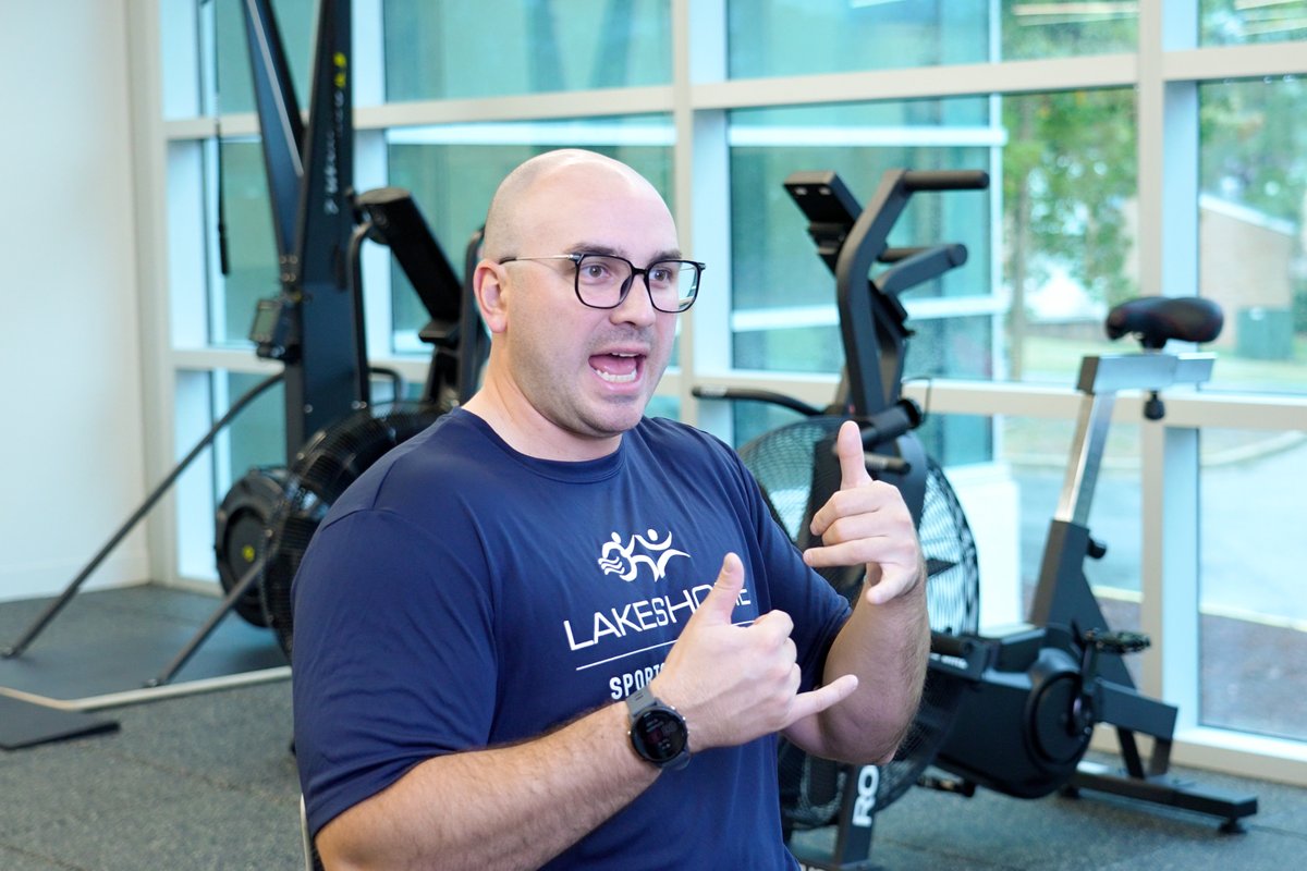 LakeshoreFound's tweet image. Get a sneak peak of our interview with deaf athlete, former pro-baseball player and Athlete Development Program Coordinator at @RITNTID, Skip Flanagan.👀
@FlanaganPerform
Skip recently visited SSPC to get a performance assessment and create a personalized plan with our team.
1/2