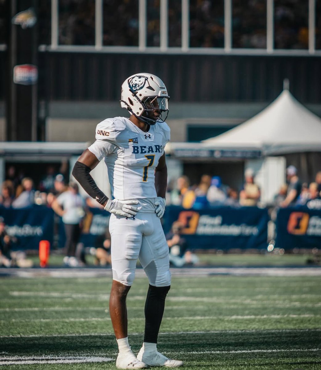After a great conversation with <a href="/GodsWarrior615/">DJ Williams</a>, I am blessed to receive my third offer from the University of Northern Colorado!! <a href="/DBcoachwms/">Coach Williams</a> <a href="/PrepRedzoneMS/">Prep Redzone Mississippi</a> <a href="/MacCorleone74/">Rion (Ree-un) Young</a> <a href="/D03Williams/">Dillon Williams</a> @CHMustang_FB