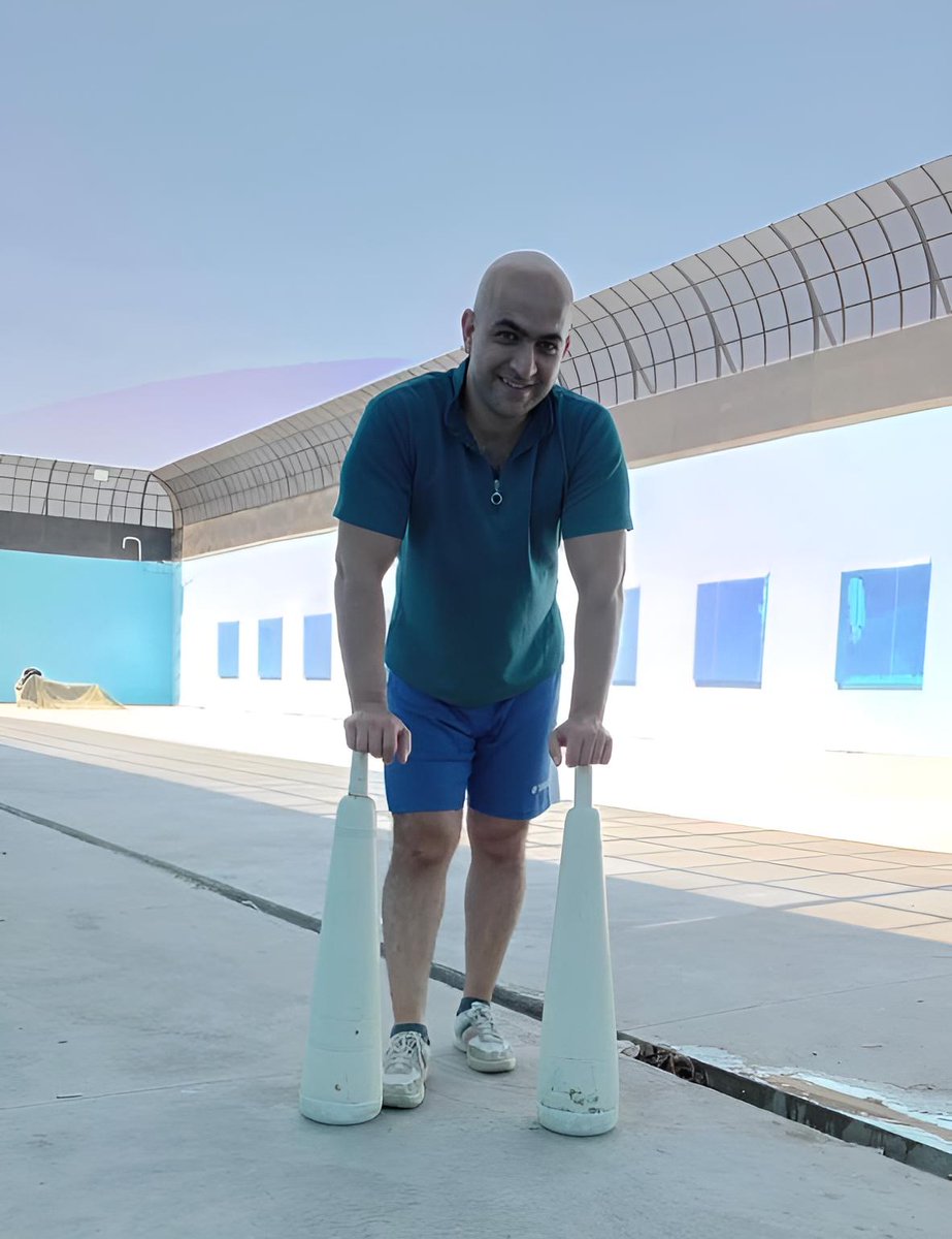 نیروهای امنیتی به پدر و مادر #سامان_محمدی_خیاره گفته‌اند که امروز سه‌شنبه بیست‌وهفتم آذر (۱۴۰۳) می‌توانند برای آخرین بار پسرشان را در زندان قزلحصار ملاقات کنند؛ همچنین به سامان گفته شده که اجازه دارد‌ پیش از اعدام یک تماس تلفنی داشته باشد. 

سامان زمانی که بازداشت شد حدودا بیست