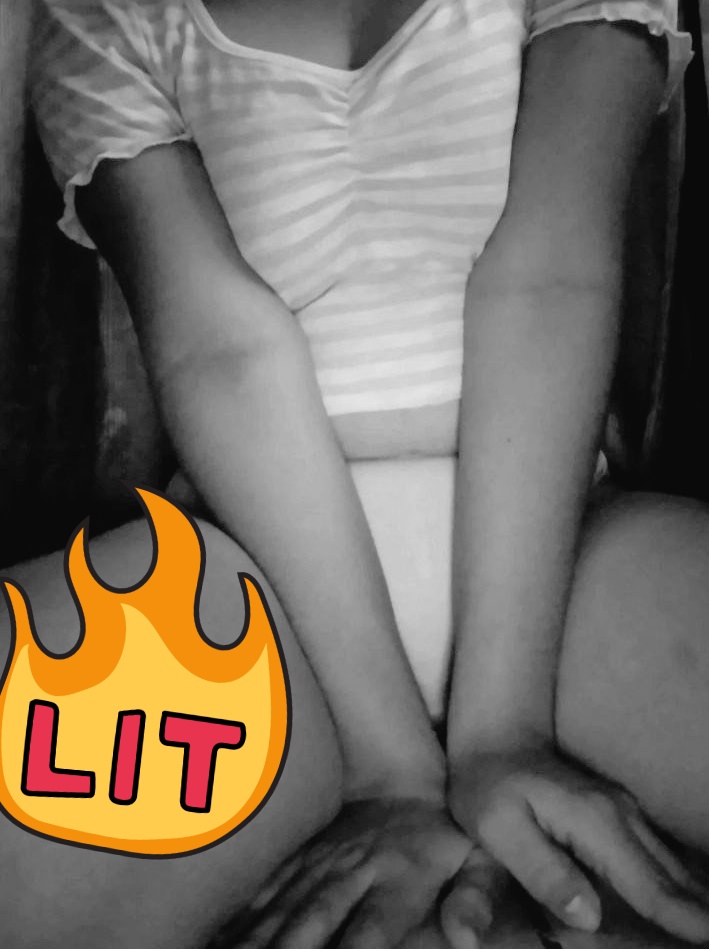 Melanie01me's tweet photo. Holiiiss🍑 https://t.co/tWbVBwQxqd