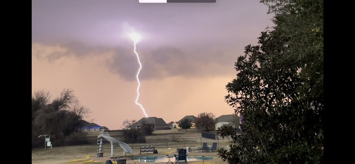 737Pilot3's tweet photo. @Fox4Weather Joshua Tx https://t.co/rgReptIu1G