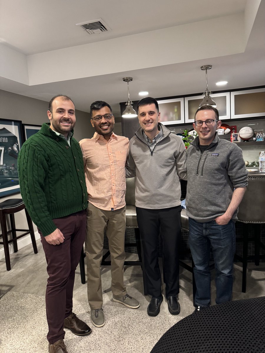 Merry Christmas from the Geisinger NE program🎄🎄🎄 Great times and great company with our incredible fellows. There were more of us, but of course, we remembered to take a pic after everyone left! 
Wishing everyone a joyful holiday season! #CardiologyFellowship #HappyHolidays