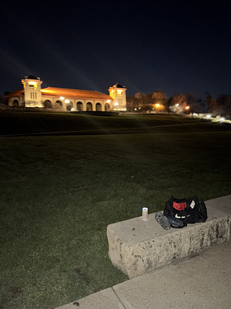 Caleb Williams (@calebtwilliams) on Twitter photo Some night time field work 😂💪🏽 Some night time field work 😂💪🏽