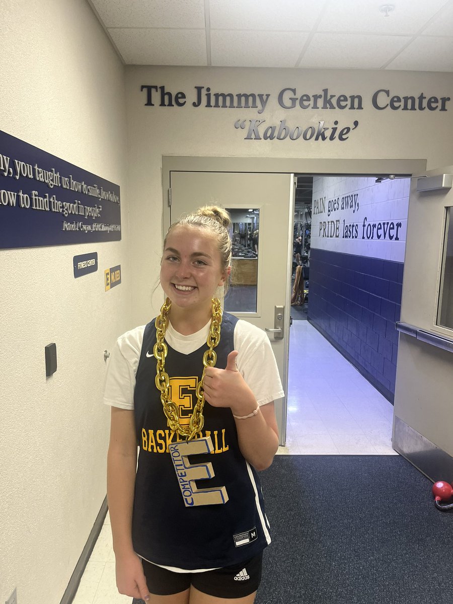 EGR_GirlsBBall's tweet photo. Our third competitor of the week goes to senior,Henny Maher ! #CompChain #ETG https://t.co/LZA4V3CngM