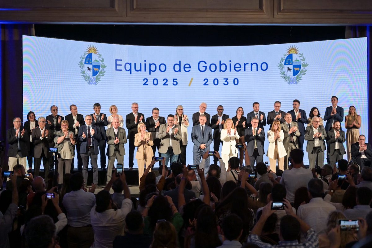 Un día luminoso para la Republica: el pte. electo Yamandu Orsi presenta su gabinete. Asumo a plenitud la responsabilidad en el Min de Trabajo que me confía. A 80 años
de la Declaración de Filadelfia, el desafio de impulsar el objetivo de la Justicia Social