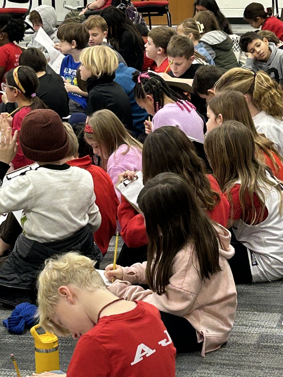 Sara Jones tweet media