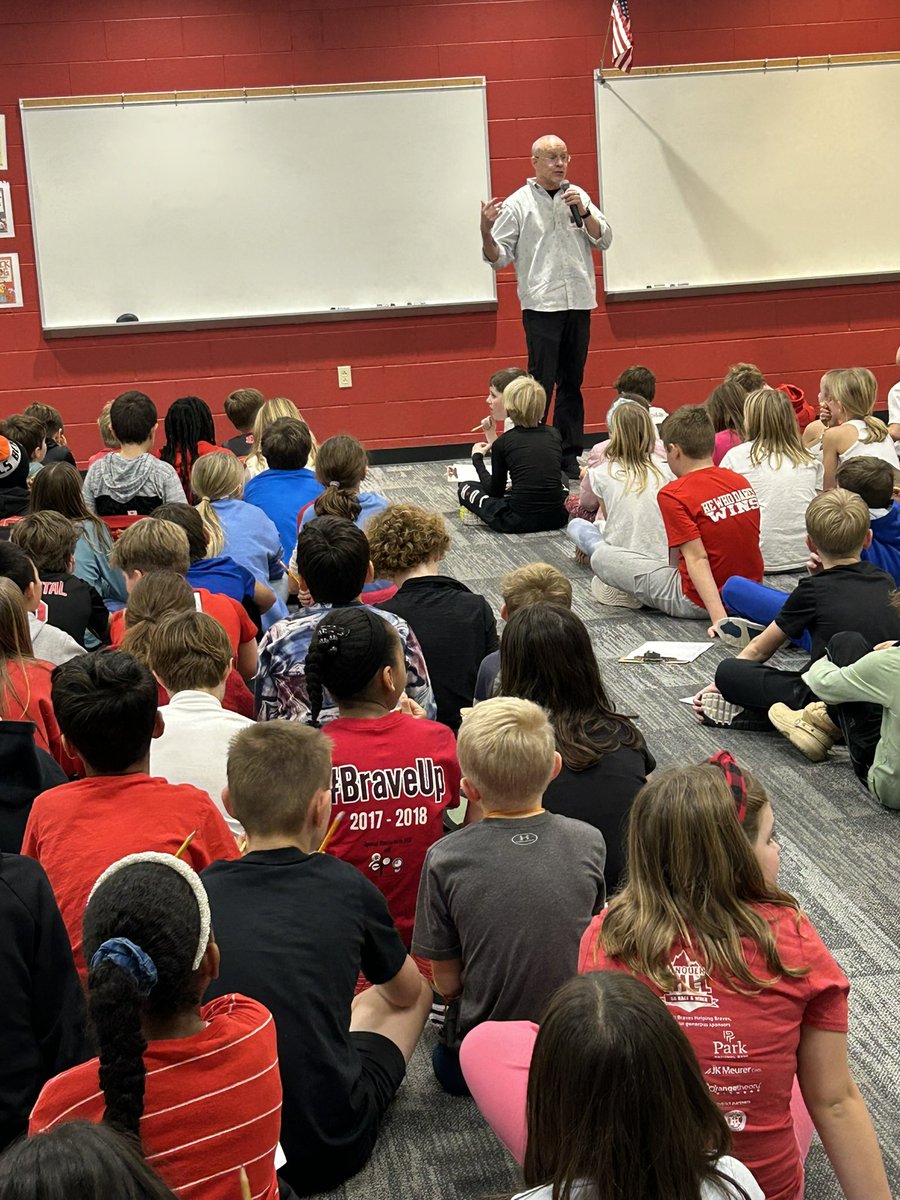 Sara Jones tweet media