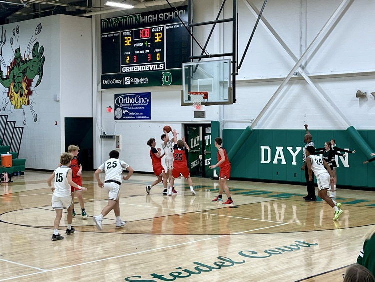 DaytonISDKY's tweet photo. Our JV #Greendevils tamed the Calvary Christian Cougars tonight on #StanSteidelCourt, 37-32! #GoGreendevils #DaytonPride #RunninWiththeDevils https://t.co/2vv2TWuGKd