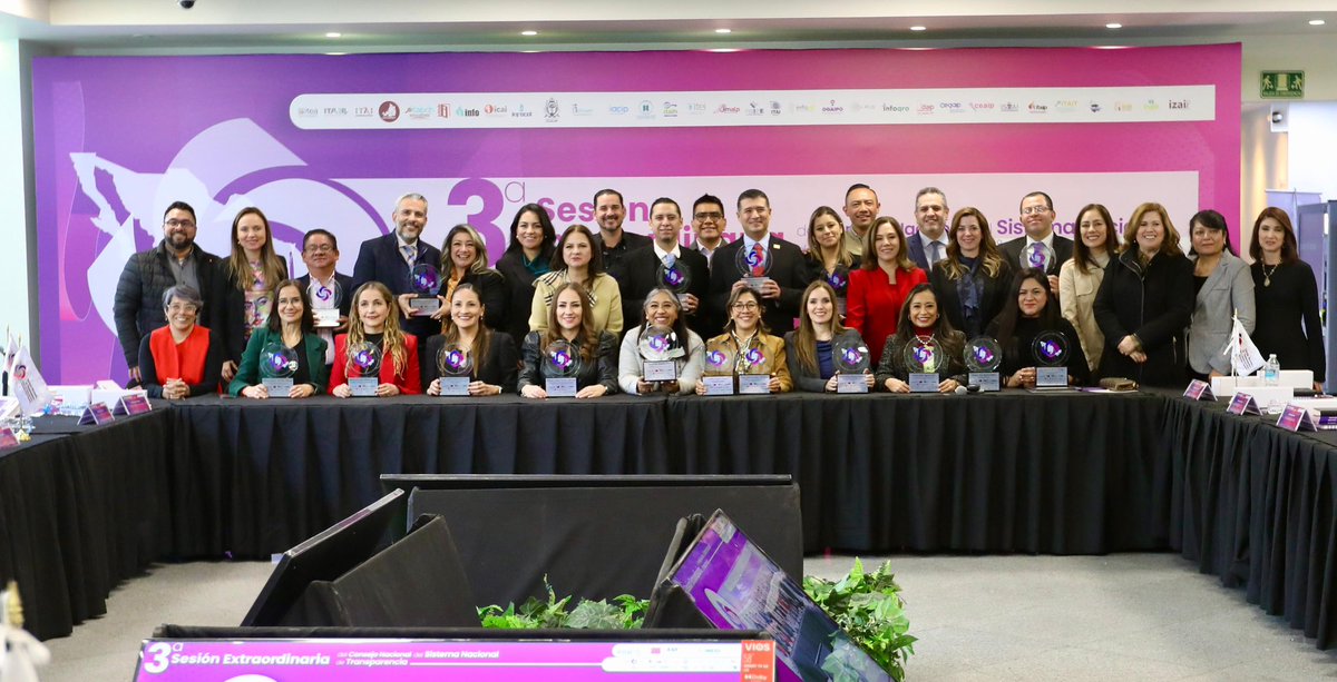 JoseAlfredoBelt's tweet photo. #Informe #Comisión
Hoy al seno del Consejo Nacional del Sistema Nacional de Transparencia @CONAIP_SNT entregué el informe de actividades de la Comisión de Vinculación, Promoción, Difusión y Comunicación Social @Vinculacion_SNT que a nivel nacional coordiné durante el periodo 2023-2024.
Mi gratitud con el pleno del @INAImexico @AdrianAlcala75 @bl_ibarra @JosefinaRomanV y de manera particular con la comisionada @JulietDelrio, integrante de esta comisión, por todo el apoyo; a la secretaria @xitgomezteran, y comisionados y comisionadas de todo el país integrantes de esta instancia. Seguiremos trabajando hasta el último día de funciones, honrando la responsabilidad conferida en su momento por el @congresosinaloa.
#Agradecido 🤗