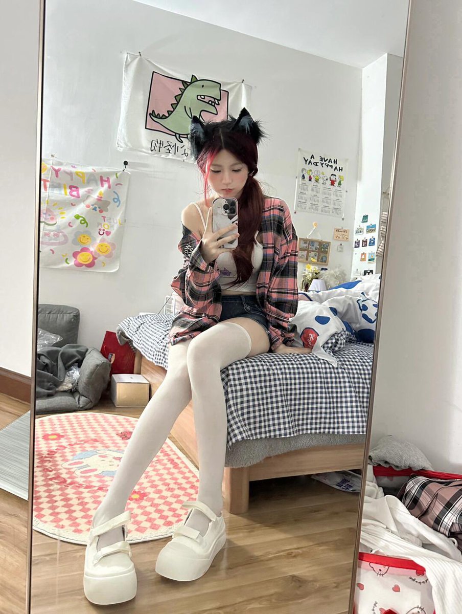777775t's tweet photo. 女孩子当然穿可爱的衣服呀 https://t.co/8SAE4vETBk