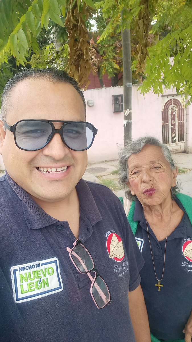DAVIDBATISTUTA's tweet photo. Difundan por fa
Así iba vestida  hoy 
Se perdió en los bajos del palacio municipal RT y compartan 
8118666937
@CavoRayado 
@Sisoyelbarbon  @28maeta @MantaRayados @MariferIbanezP @_anabenavente @LaFuerzaRayada @JRPalaciosChapa @RompasIsBack @basanta_z https://t.co/o9AHYFPCdT