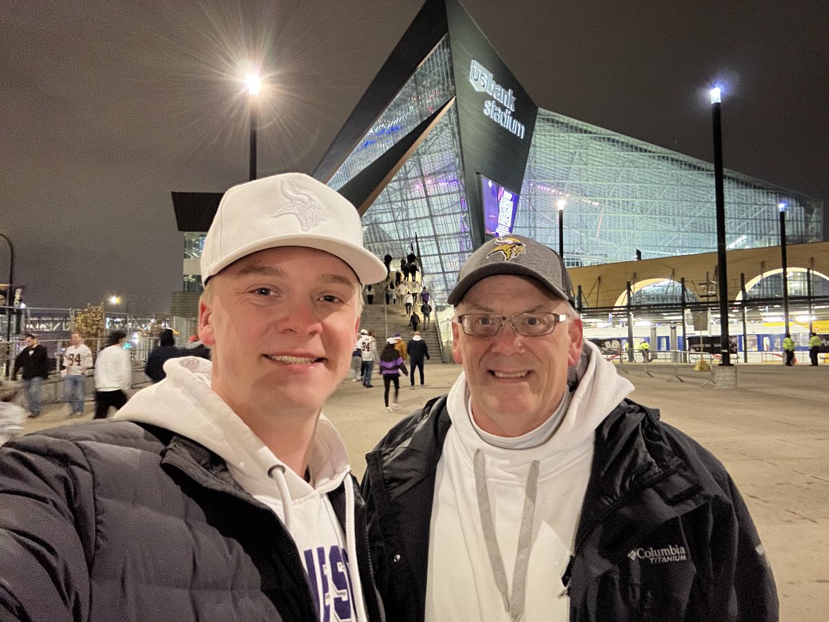rbzbrenna's tweet photo. @Vikings Seein white tonight - SKOL!! https://t.co/WeBj50uKmJ