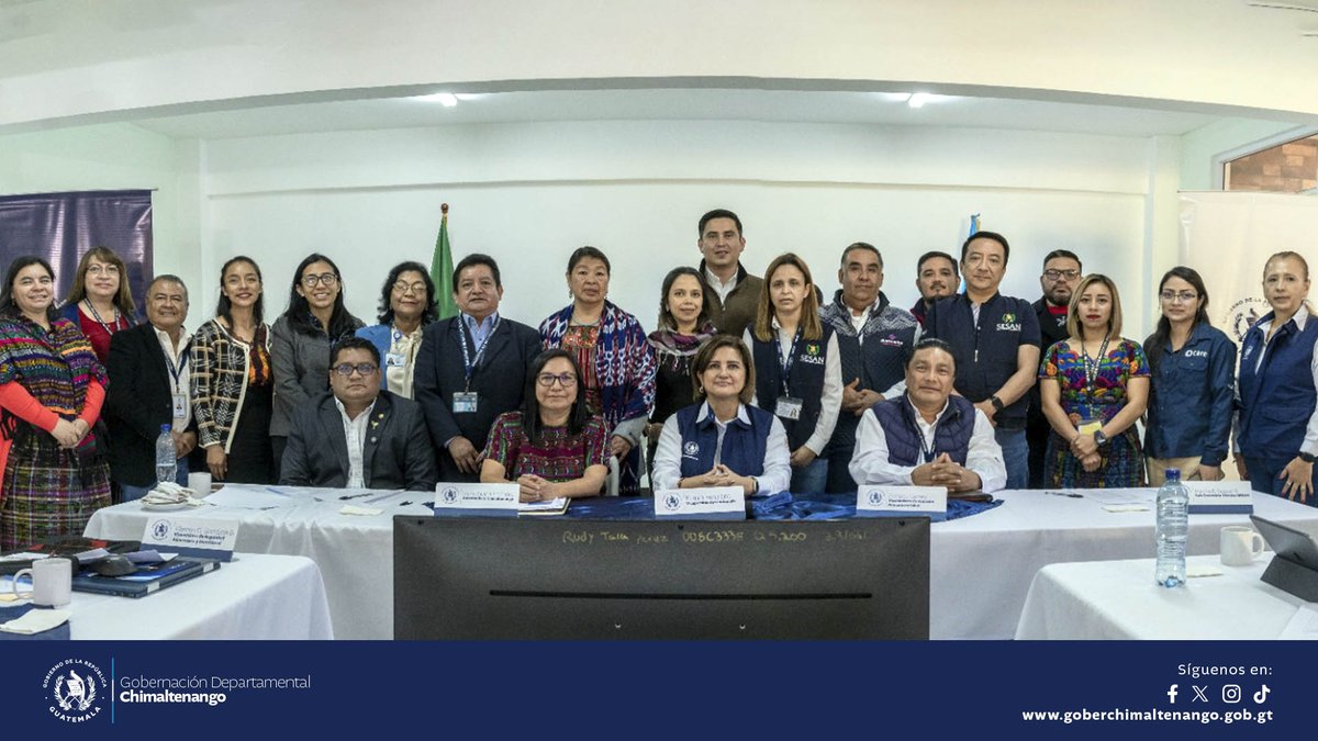 La CODESAN realiza la última reunión ordinaria del año 2024, fue presidida por la Dra. María del Tráncito Calán Hernández, acompañada de la Vicepresidenta Karin Larrisa Herrera Aguilar, señor Viceministro de Atención Primaria en Salud Donato Camey, y el Diputado Raul Cua.