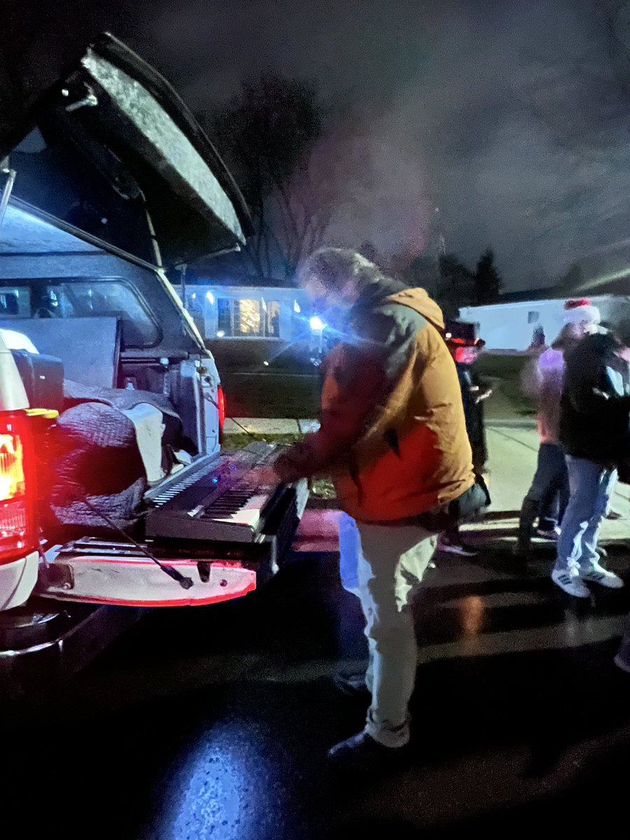 Swartz Creek HS (@swartzcreekhs) on Twitter photo Mr. Leuck and his amazing students went caroling through the village tonight. #christmascarols <a href="/swartz_creek/">Swartz Creek Schools</a> Mr. Leuck and his amazing students went caroling through the village tonight. #christmascarols <a href="/swartz_creek/">Swartz Creek Schools</a>