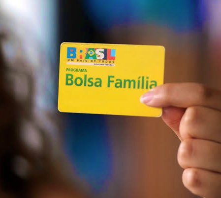 🚨URGENTE - Lula corta R$ 7,3 bilhões do INSS e R$ 2,3 bilhões do Bolsa Família, no orçamento de 2025!