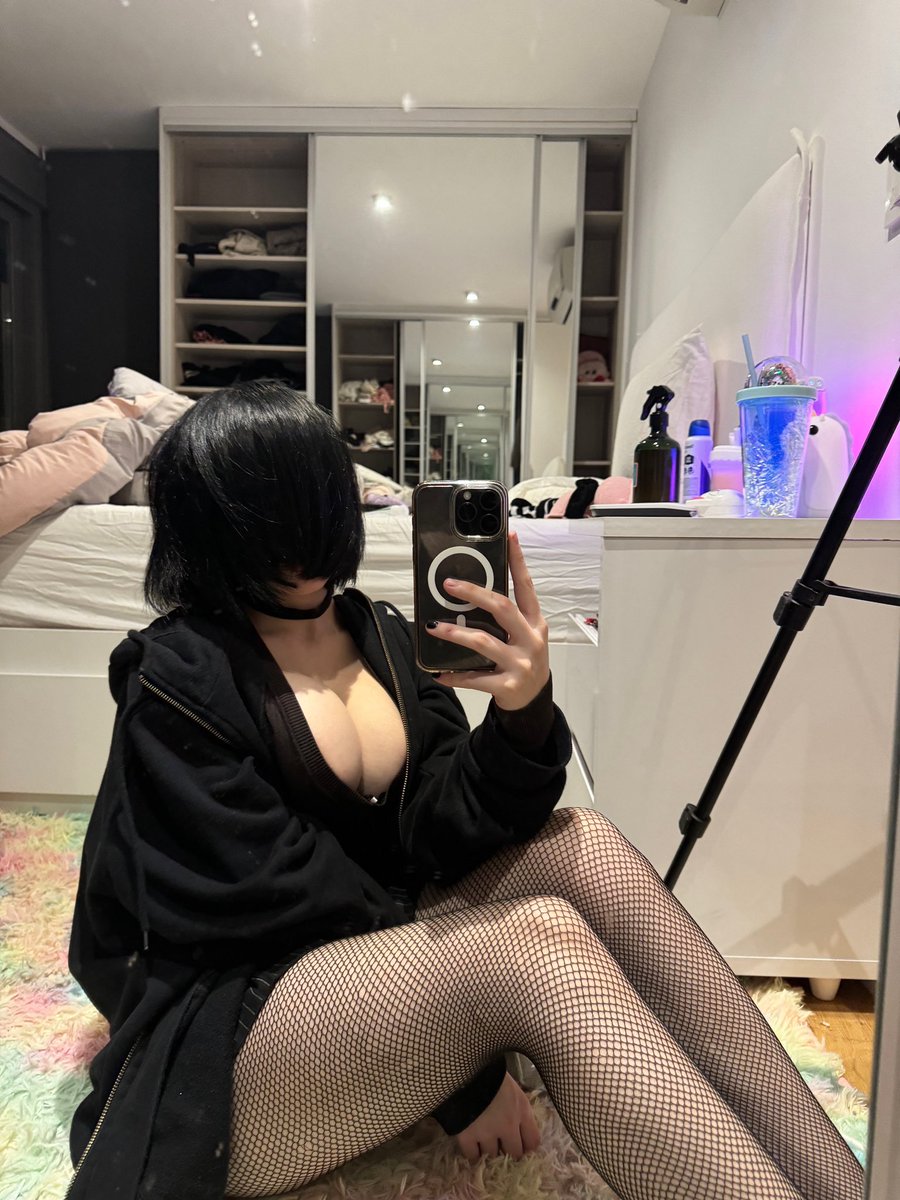 nicoleponyxo