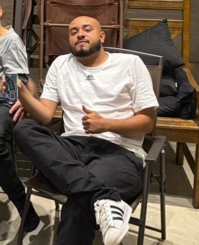 Rafaolindoo's tweet photo. O importante é que minha barba está bonita hahaha https://t.co/oHB3X66aOl