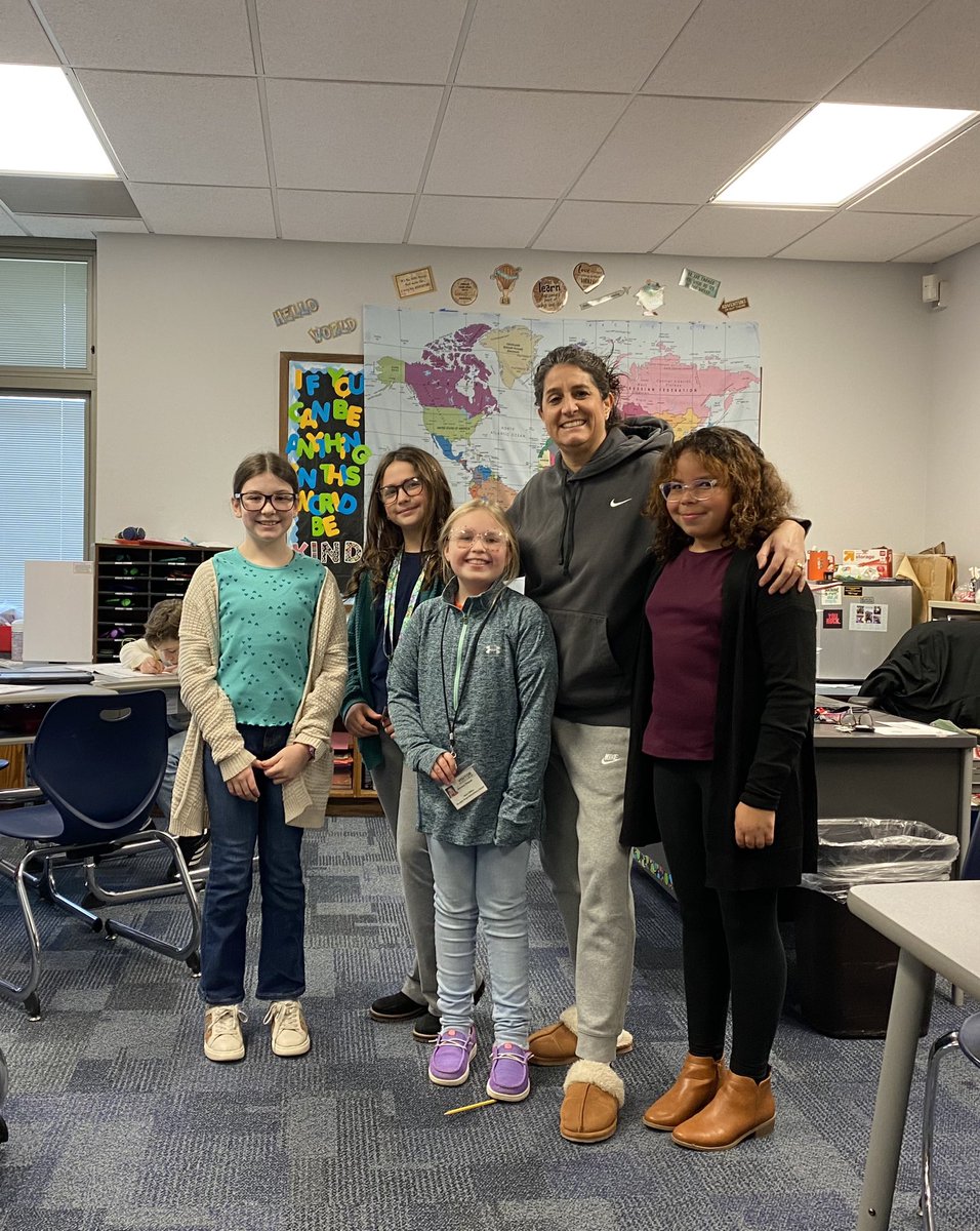 Joelle Ross tweet media