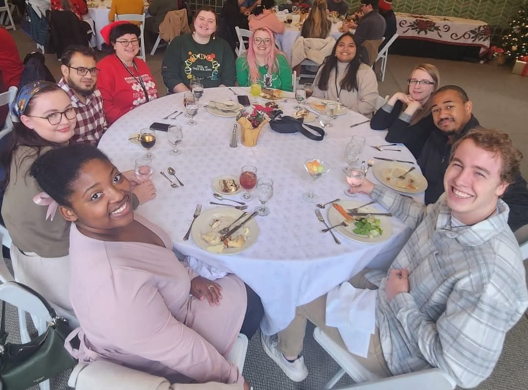 wfubiology's tweet photo. @wfubiology faculty, staff, and graduate students enjoyed a wonderful holiday luncheon today at @GraylynEstate. It was filled with beautiful decorations, a delicious menu, and wonderful people. 🎩💛 Happy Holidays! 💛🎩
•••••
📷: @CaraJDavis https://t.co/JHHPM2fSsE