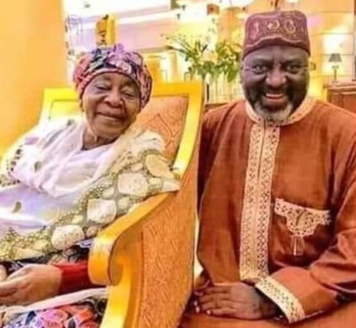 BalaAbdullahiGa's tweet photo. @HrhBayero: Embodiment of #FulaniRoyalty & Aristocracy:
* Father & Grandfather all #KanoEmirs
* Mother:#IlorinPrincess, #Queen of longest reigning #KanoMonrch(53yrs of #Royal previllages),one & only #Mother of two reigning #Emirs
* Most adored & reverred #FulaniRoyal in #Nigeria https://t.co/lqCCz2NgCc
