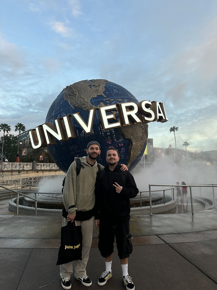 MIAMI-ORLANDO 🇺🇸

Next stop &gt; NYC &gt; San Francisco &gt; Las Vegas 👽