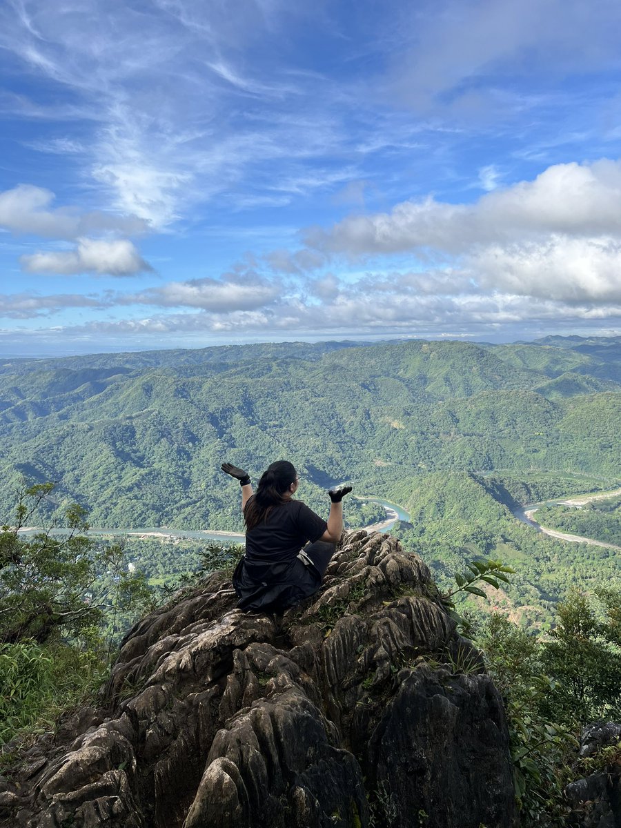 jlaac13's tweet photo. First and definitely not my last hike. ⛰️❤️ 

Mt. Daraitan ⛰️
10.3KM
739 MASL
8 hours in total hike https://t.co/JV8KU758G3